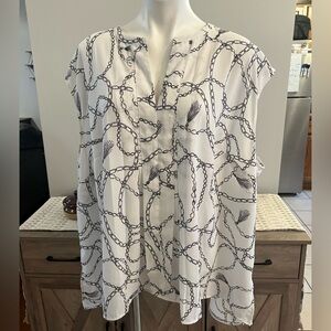 The Limited plus size women’s top
